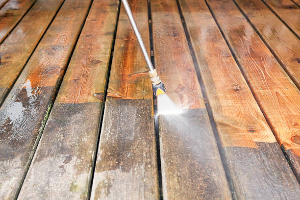 Best Deck Cleaning Services  in Dumont, NJ
